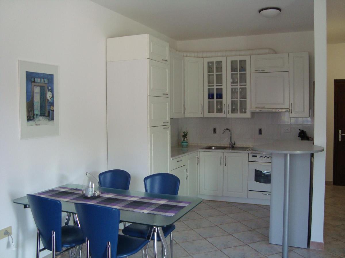 Apartman Carmen Crveni Vrh Extérieur photo