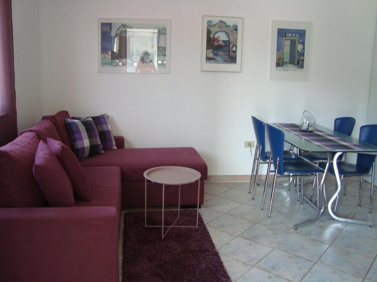 Apartman Carmen Crveni Vrh Extérieur photo