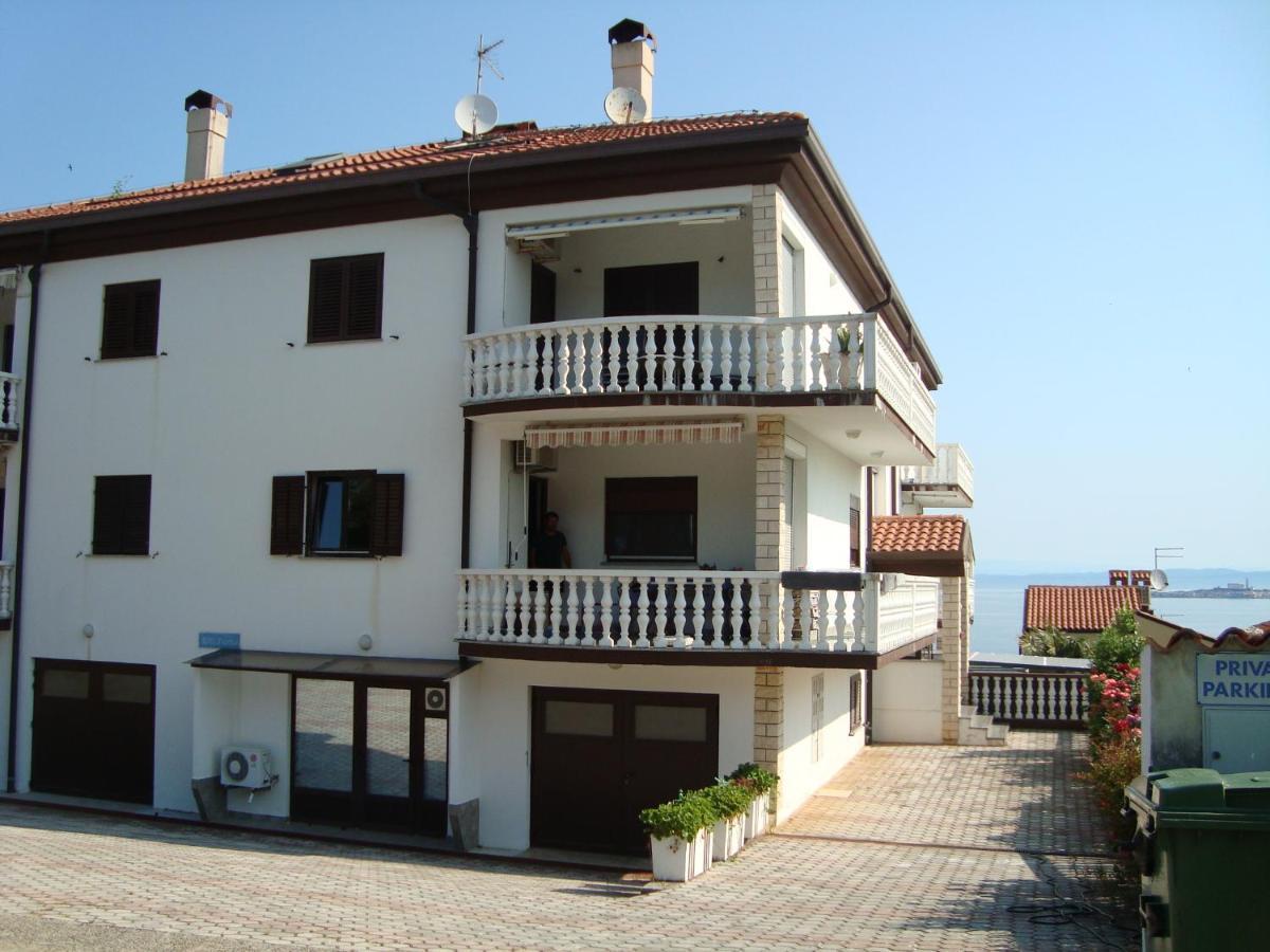 Apartman Carmen Crveni Vrh Extérieur photo
