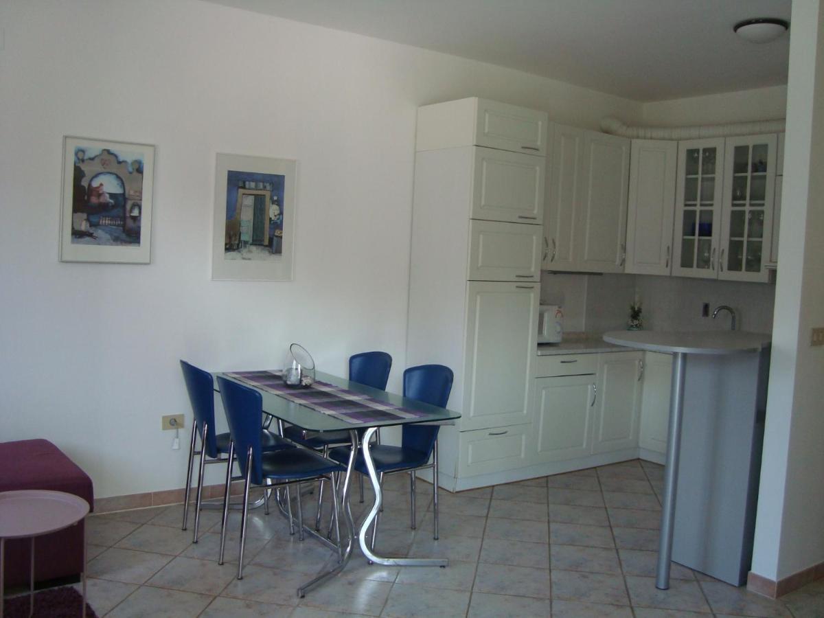 Apartman Carmen Crveni Vrh Extérieur photo